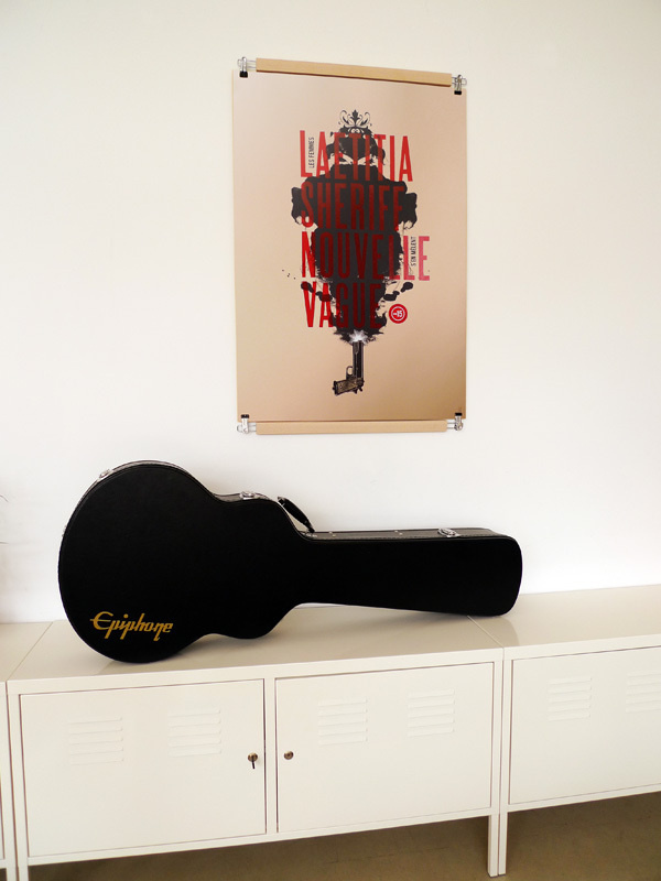 Affiche Nouvelle-Vague + Poster-pant / photo xc2xa9 Dezzig #vector #affiche #print #screen #illustration #wall #hanger #poster #art #music #typography