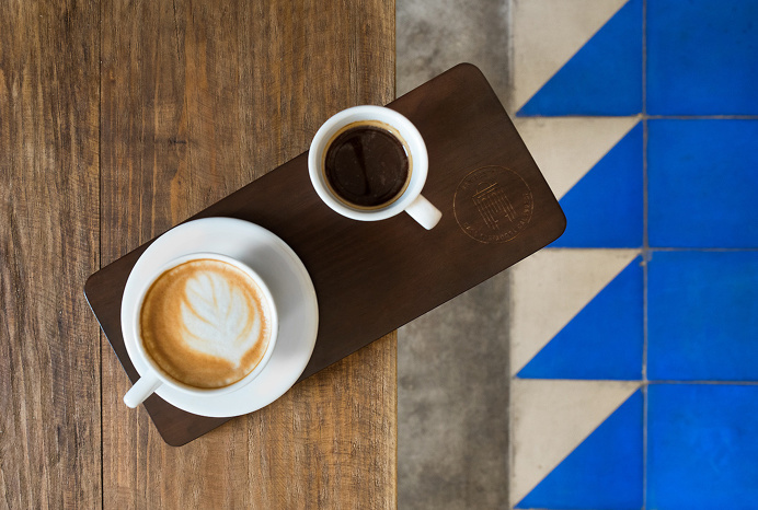 Branding for Manifesto Roasting House by Bienal Comunicación "Manifesto is a Calabrese Roasting House with a goal; to give you the best c
