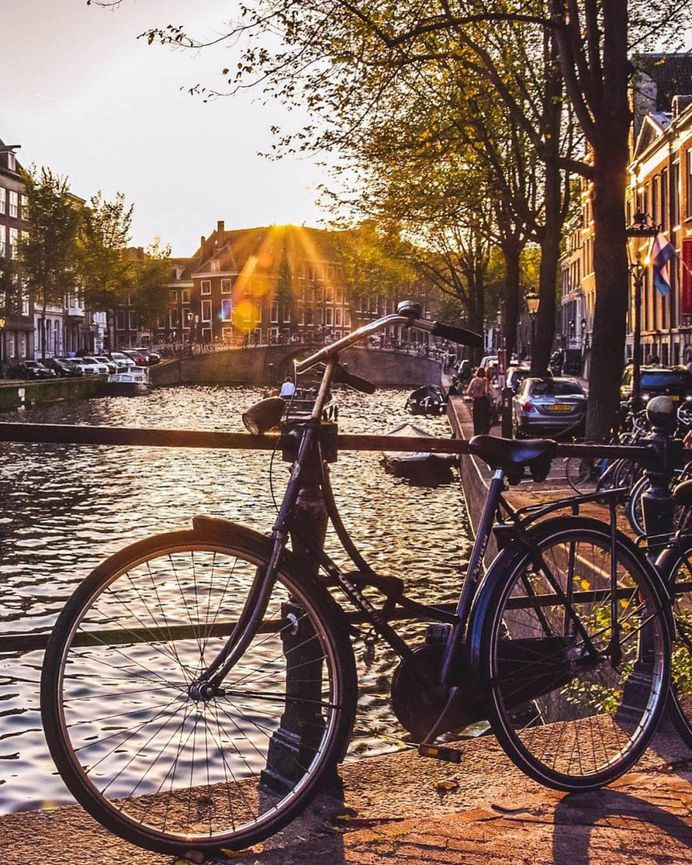 #igersamsterdam: Stunning Street Photography by Gabriel Guita