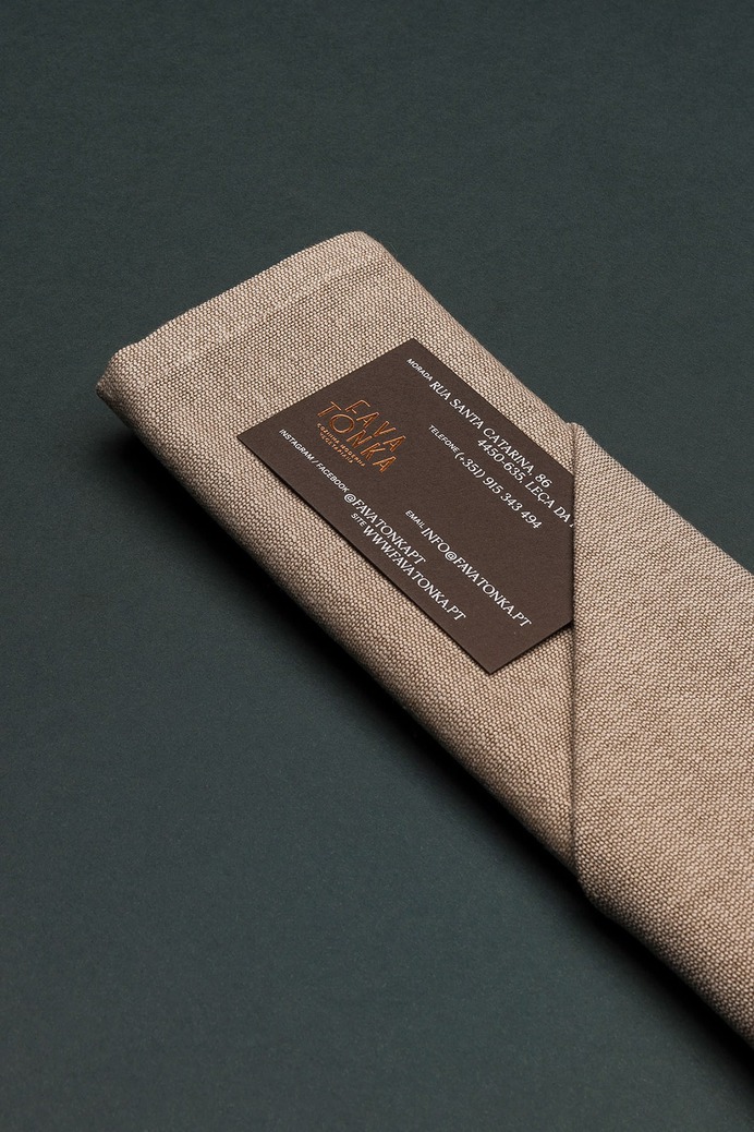 Fava Tonka Branding - Mindsparkle Mag Another Collective designed the Branding for Fava Tonka, a seasonal and organic restaurant with a vegetarian foundation. Fava Tonka is a place of natural food with respect for the product, where seasonality is respected. #logo #packaging #identity #branding #design #color #photography #graphic #design #gallery #blog #project #mindsparkle #mag #beautiful #portfolio #designer