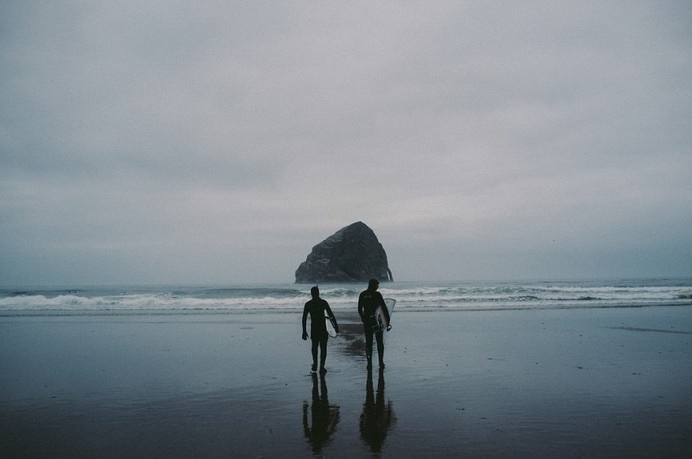 tumblr_n1j8omAwCE1tu95c4o1_1280 #surfing #ocean #cold #rock