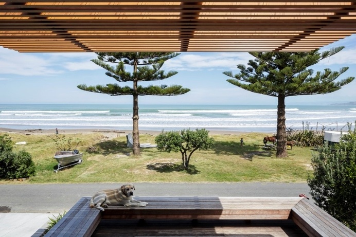 offSET Shed House – small beach house