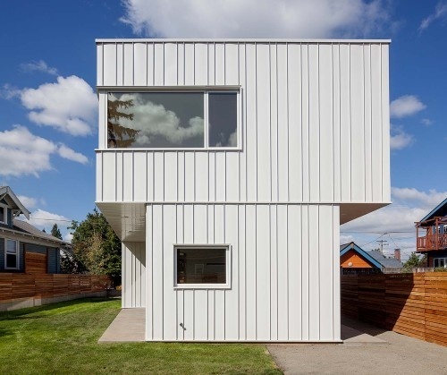 Pavilion House by Ben Waechter