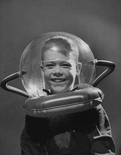 The Fox Is Black » Space Suit of the Week #white #photo #black #vintage #gray #and