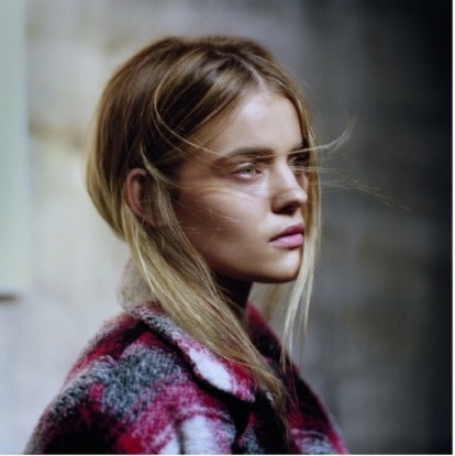 simplistic-serendipity: *clickÂ the ad on my blogÂ and then message me what it was about for a blog rate :)* #fashion