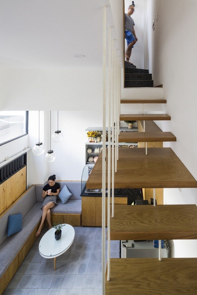 Narrow Vertical Home Maximizes Light and Space in Ho Chi Minh City, Vietnam 5