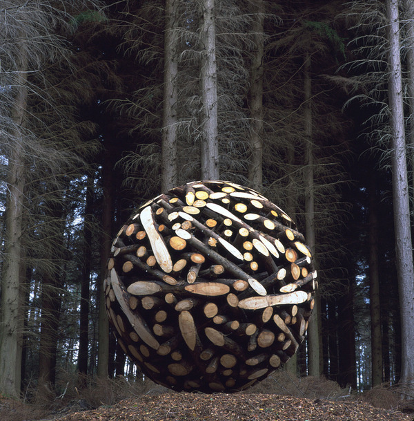 img_02101_0001 #wood #forest #sculpture #sphere