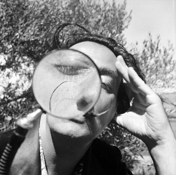 vintage everyday: Hilarious Black & White Portraits of Salvador Dali #photography #dali