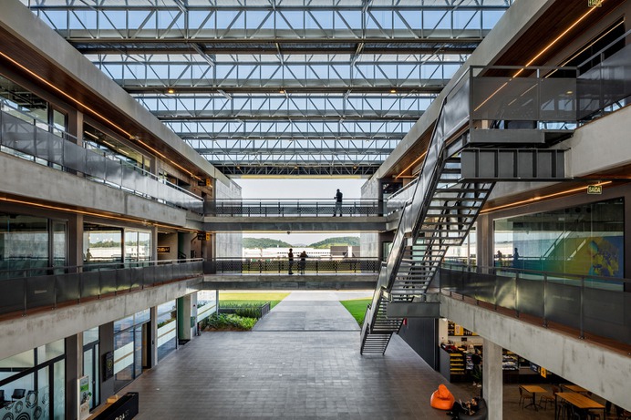 Ágora Tech Park,© Nelson Kon