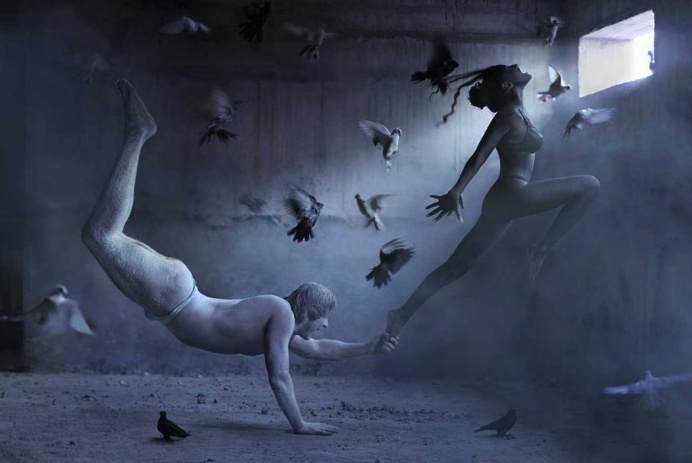 Zero Gravity: Stunning Fine Art Photography by Ravshaniya Azulye