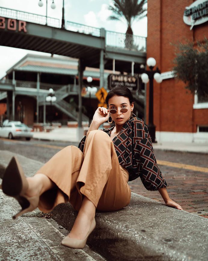 Beautiful Natural Light Female Portraits by Reed Walchle