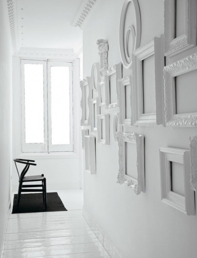 Things Organized Neatly #chair #frames #photography