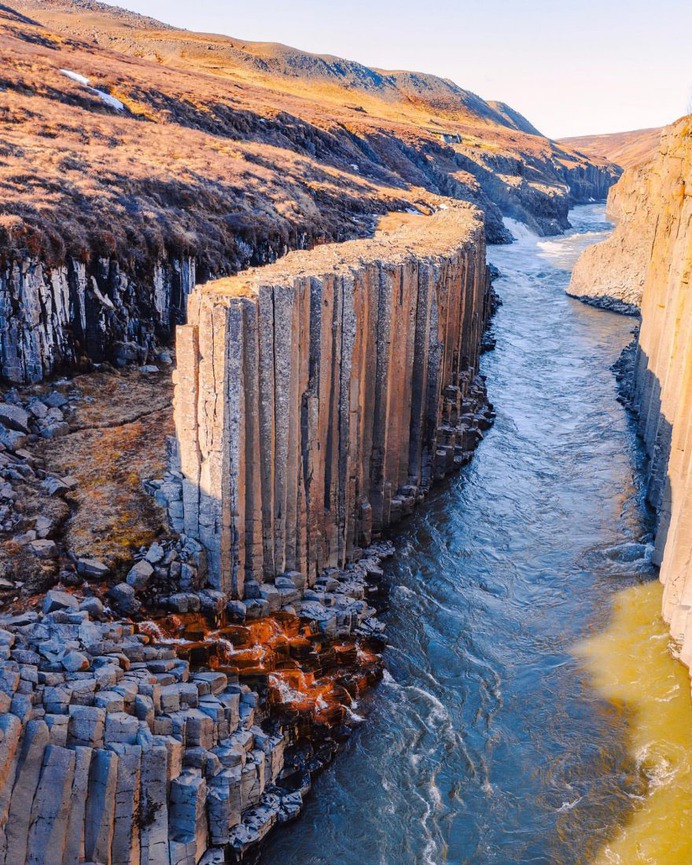 Outstanding Landscapes of Iceland by Hörður Kristleifsson
