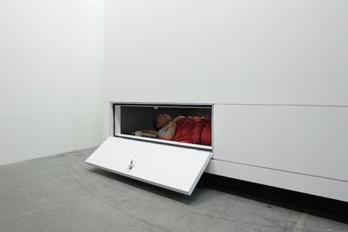Tiny & Mobile Minimalist Cottage