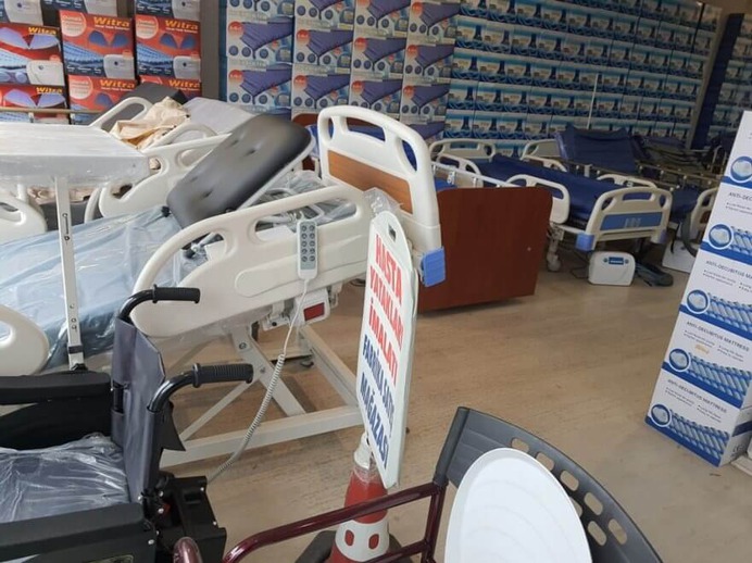 Elektrikli kumandalı hasta yatakları