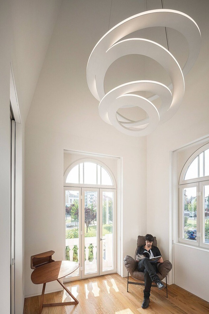 Águeda House - An Intervention in an Eclectic Architecture Building