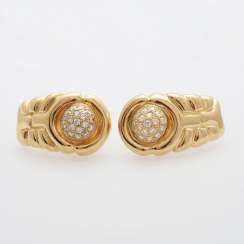 Ear plug with diamonds