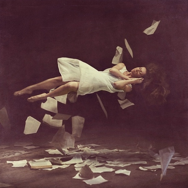 Kylie Woon #inspiration #photography #levitation