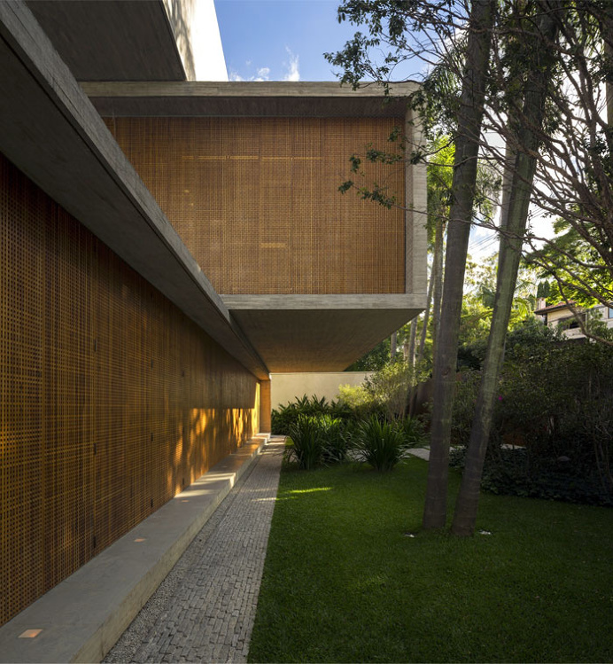 Minimalist P House Made Of Concrete and Wood -#architecture, #house, #home, home, architecture