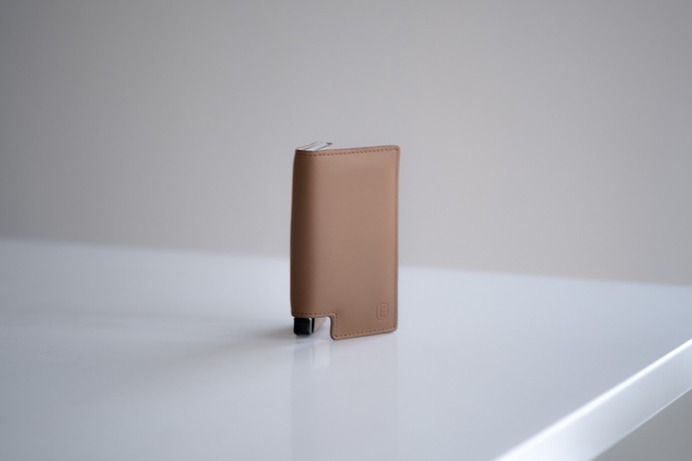 Ekster Wallet Review - Smart features in a slim package — minimalgoods