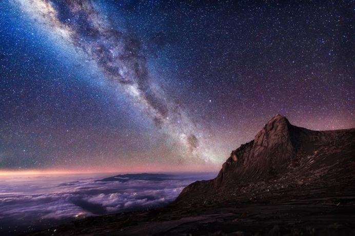 Stunning Starscapes and Nighttime Landscape Photography by Grey Chow
