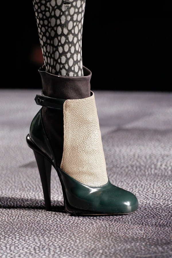 Fendi Fall 2012 Ready to Wear Collection Slideshow on Style.com #fendi #heels
