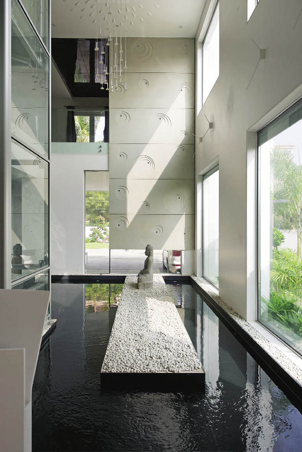 Pulling Out All the Stops-Lavish home deigned by NA Architects
