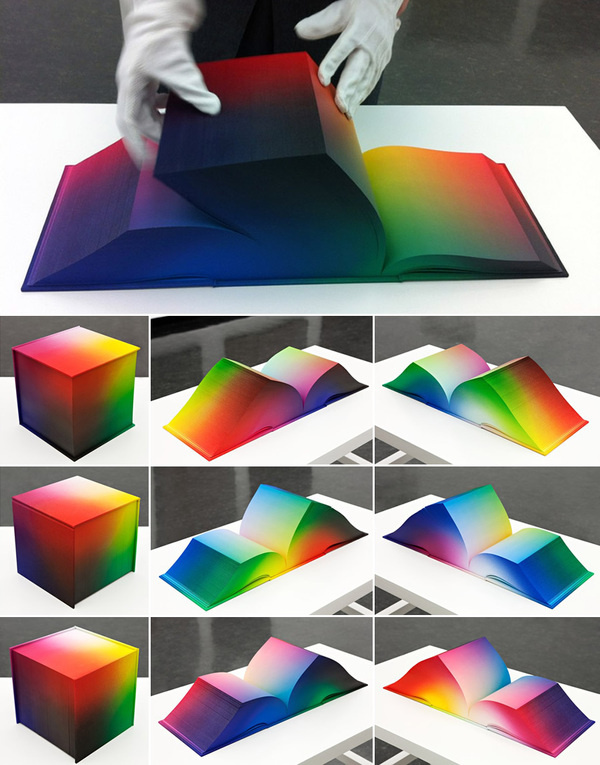 3 libros con forma de cubo con gamas de colores #colours #palette #book #degraded