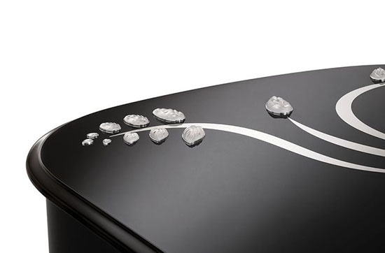 Steinway & Sons unveils a jaw-droppingly glamorous new piano Heliconia designed by Lalique #Steinway #Lalique
