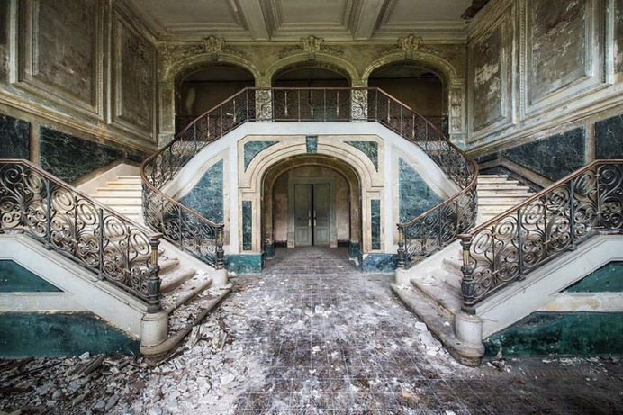 Stunning Abandoned Photography by Bob Thiss