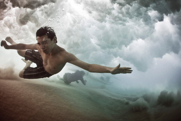Bajo el agua #mark #water #tipple #photo #sea #photography #art