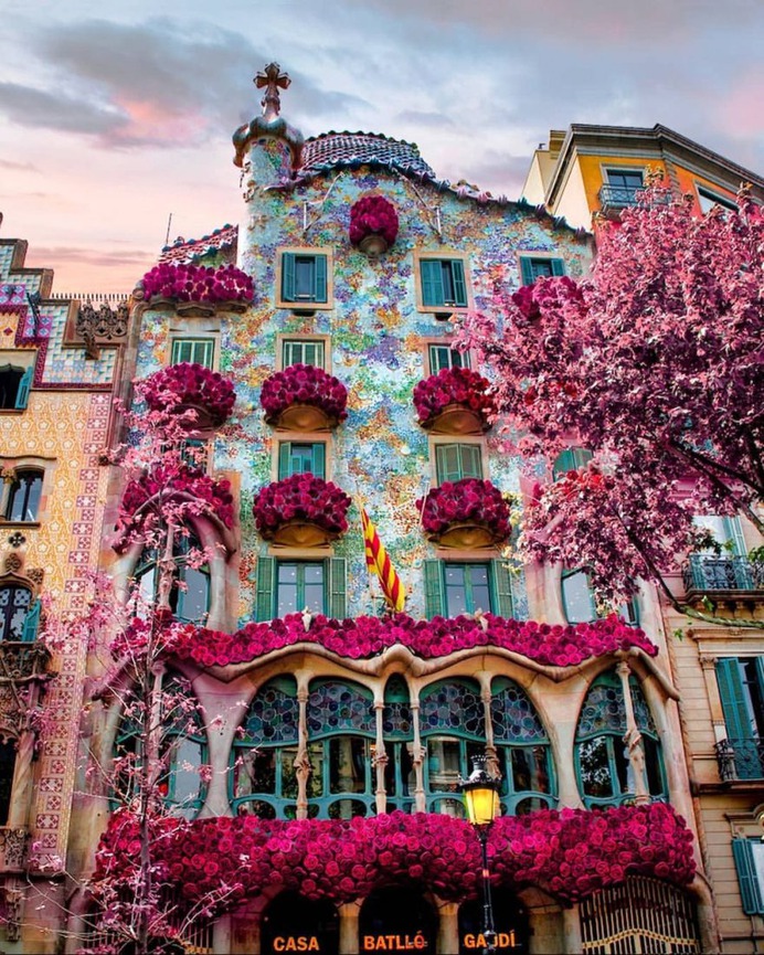 Magical Cityscapes and Street Photography by Gregory Komninellis
