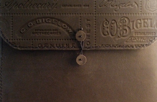 Graphic-ExchanGE - a selection of graphic projects #type #vintage #leather