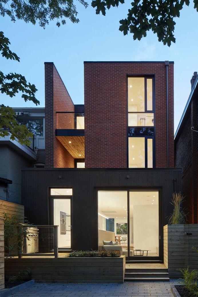 Summerhill House in Midtown Toronto 17