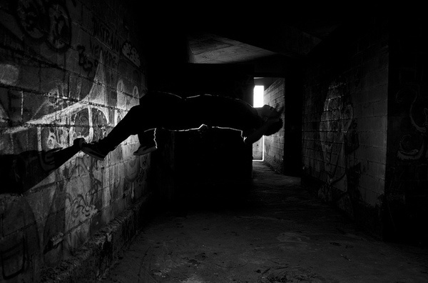 Parkour and FreeRunning Photography by Henrique GodoynHenrique Godoy is a talented urban photographer based in São Paulo, Brazil. #inspiration #white #black #photography #and