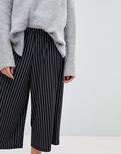 ASOS Petite | ASOS PETITE – Gestreifter Hosenrock aus Krepp