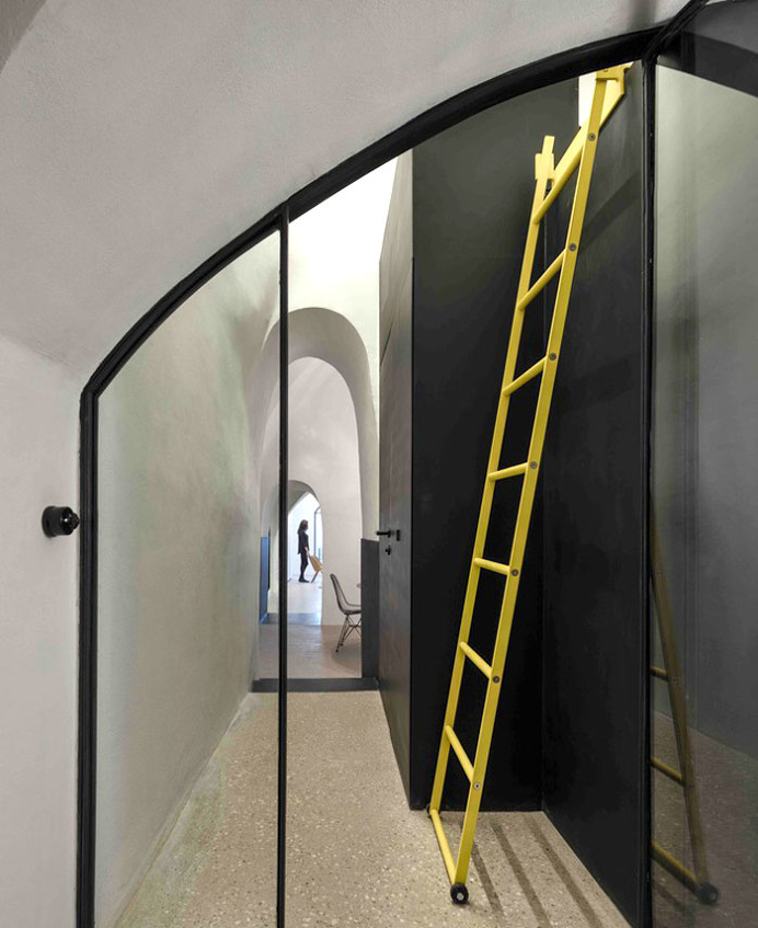 Modern Cave Dwelling in Old Jaffa District - InteriorZine