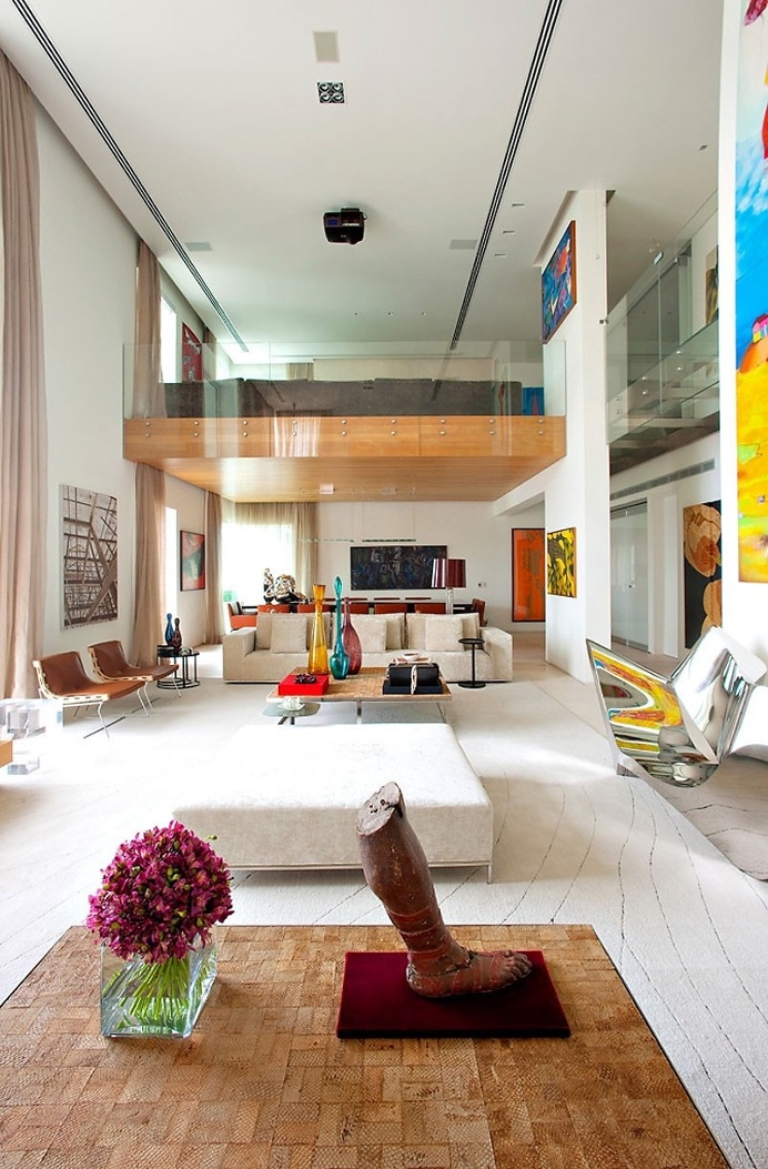 Malibu Apartment by Fernanda Marques Arquitetos