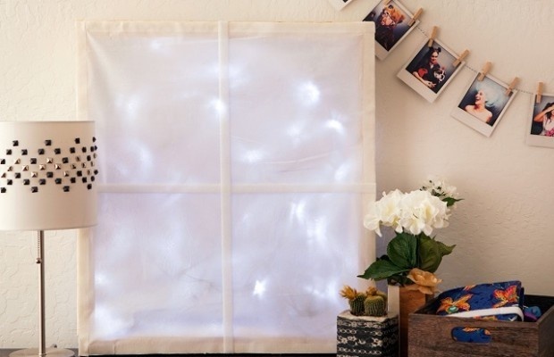 Create a Wintery LED Window for Your Home #christmas #diy #holiday