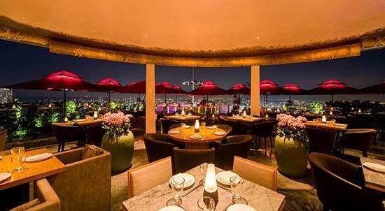 This Is What It's Like to Go Out to a $2 Million Dinner #Singapore #MostExpensive #luxury #worldofdiamonds #JaneSeymour
