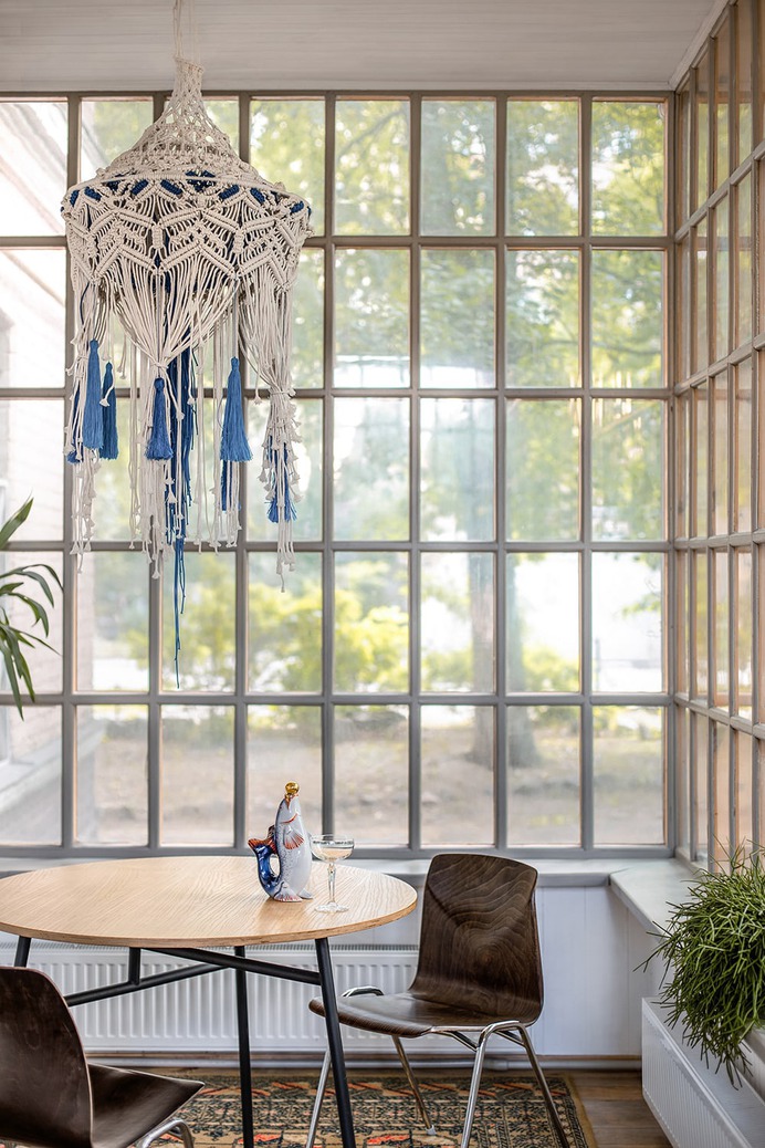 Rina Lovko Studio Interior - Mindsparkle Mag An interior design by an architect Rina Lovko for her own studio, accomplished in 2017. #logo #packaging #identity #branding #design #color #photography #graphic #design #gallery #blog #project #mindsparkle #mag #beautiful #portfolio #designer