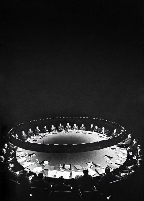 OTAKU GANGSTA #war #table #council #light #spot