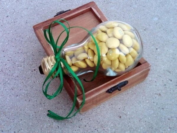 10 Creative Graduation Party Favor Ideas #school #graduate #favor