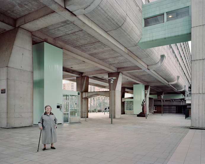Alternative Post-War Universe in Paris Suburbs