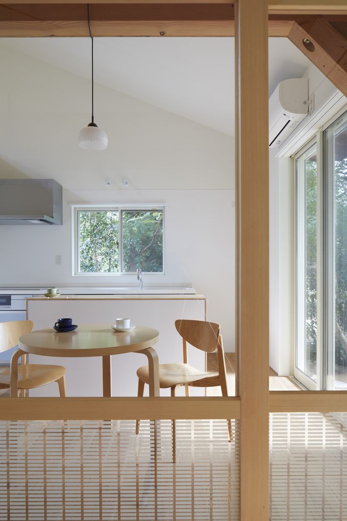 Continuing House by naf architect & design