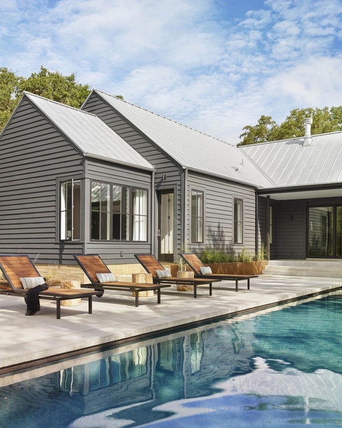 Lakemoore Residence