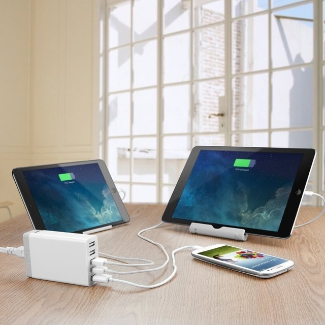 5-Port Family-Sized Desktop USB Charger #tech #flow #gadget #gift #ideas #cool