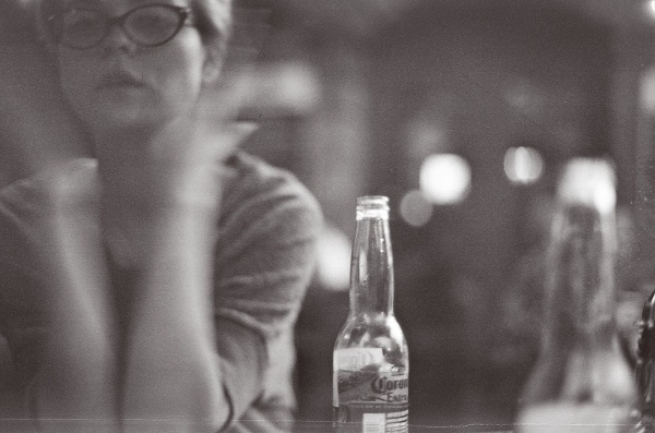 tumblr_m6phxpppYe1ry2d1ao1_1280.jpg (1280×849) #white #analog #damnnyc #damn #blur #canon #corona #black #photography #nyc