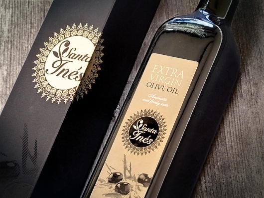 Santa Inés - Estudio Versus | Diseño gráfico, comunicación, campañas publicitarias, identidad corporativa, packaging, editorial, paginas web, exp #santa #packaging #ines #olive #oliva #gold #pack #stamping #aceite #oil