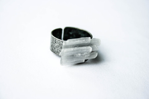 Anēkatā Stack Ring #selenite #crystal #pulse #design #jewelry #parallel #ring